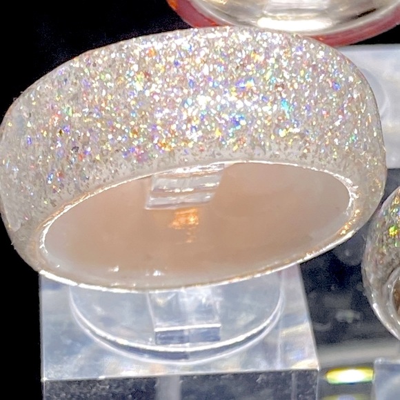 A diamond ring anyone can afford! Beautiful! - Picture 3 of 6